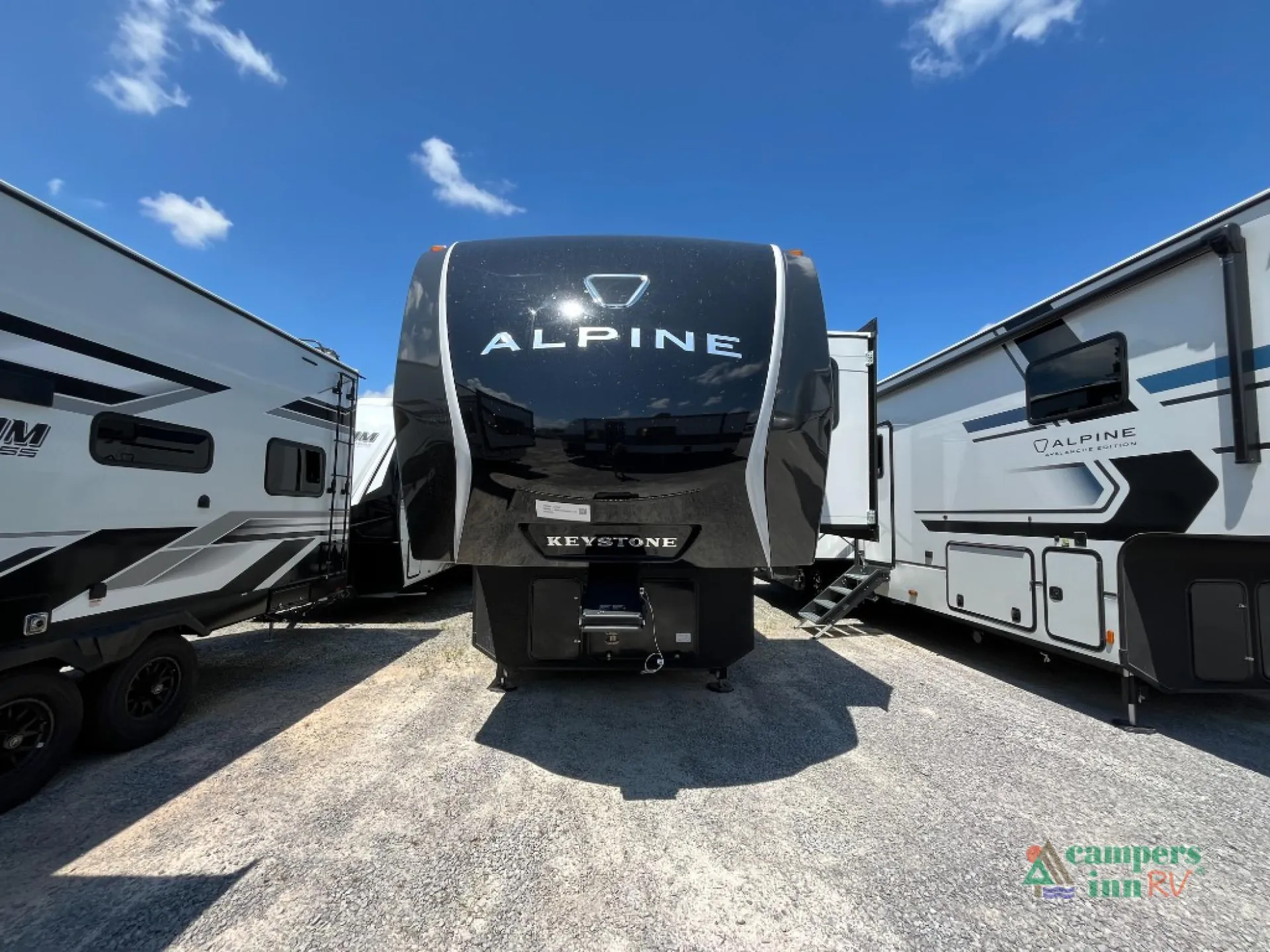 2026 Keystone Avalanche 321RL - Photo 3