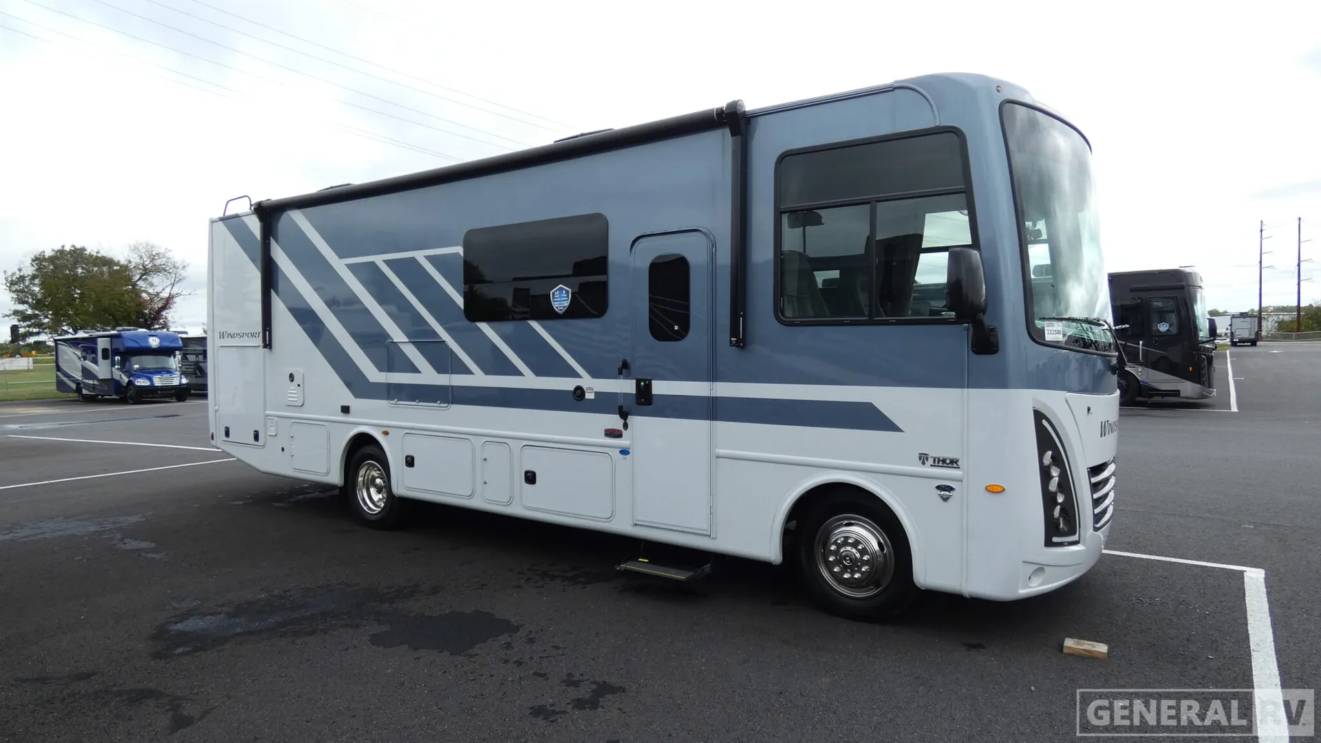 2026 Thor Motor Coach Windsport 29L - Photo 2