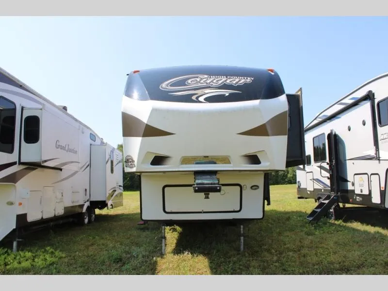 2015 Keystone Cougar 303RLS - Photo 3