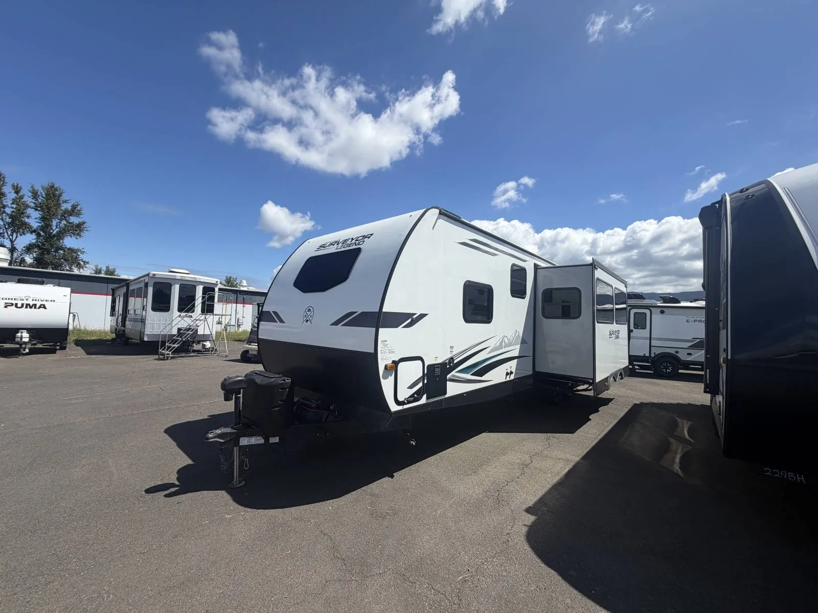 2022 Forest River Surveyor Legend 296QBLE - Photo 4