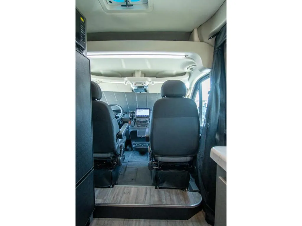 2026 Thor Motor Coach Tellaro Sport 20U, Photos photo 4