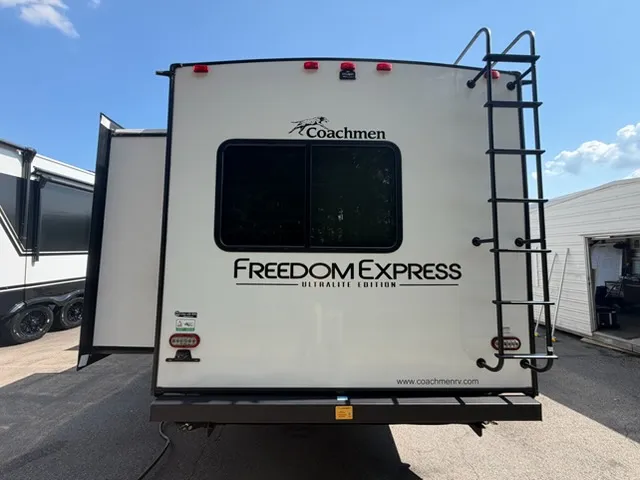 2025 Coachmen Freedom Express 29FKDS - Photo 3