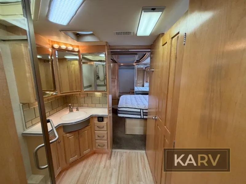 2006 Monaco Executive Used    40 Rainier IIIR - Photo 3