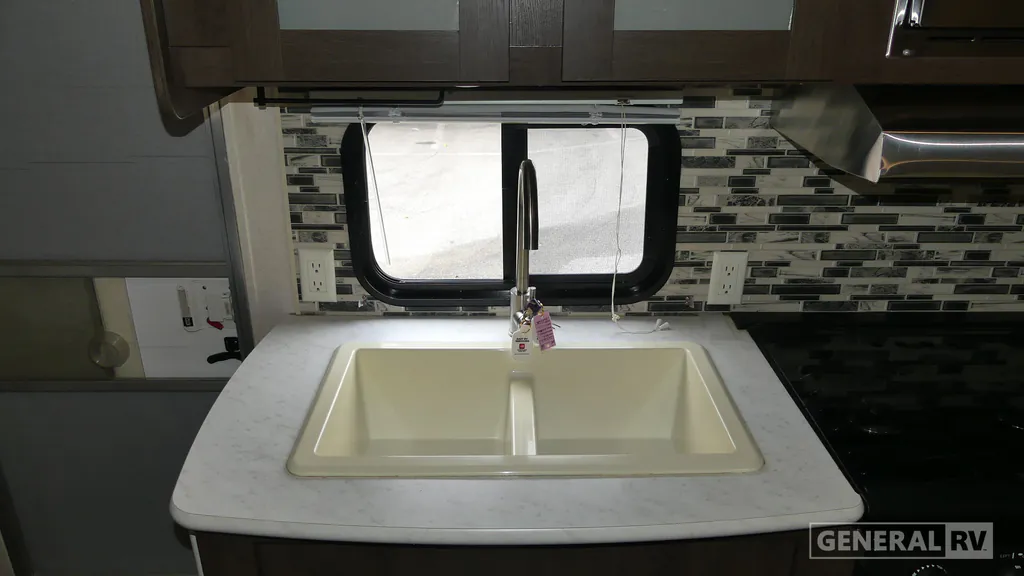 2018 Forest River Wildwood X-Lite 233RBXL, Photos photo 21