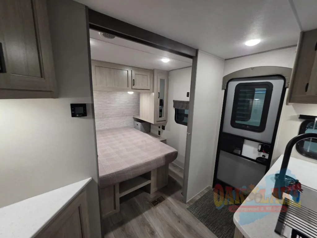 2026 Coachmen Catalina Legacy Edition 273DBHCK, Photos photo 27
