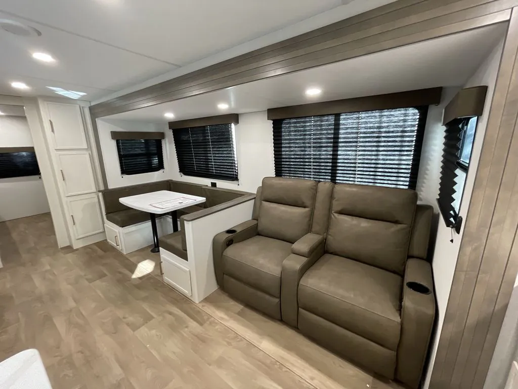 2027 Grand Design Transcend 335BHT, Photos photo 14