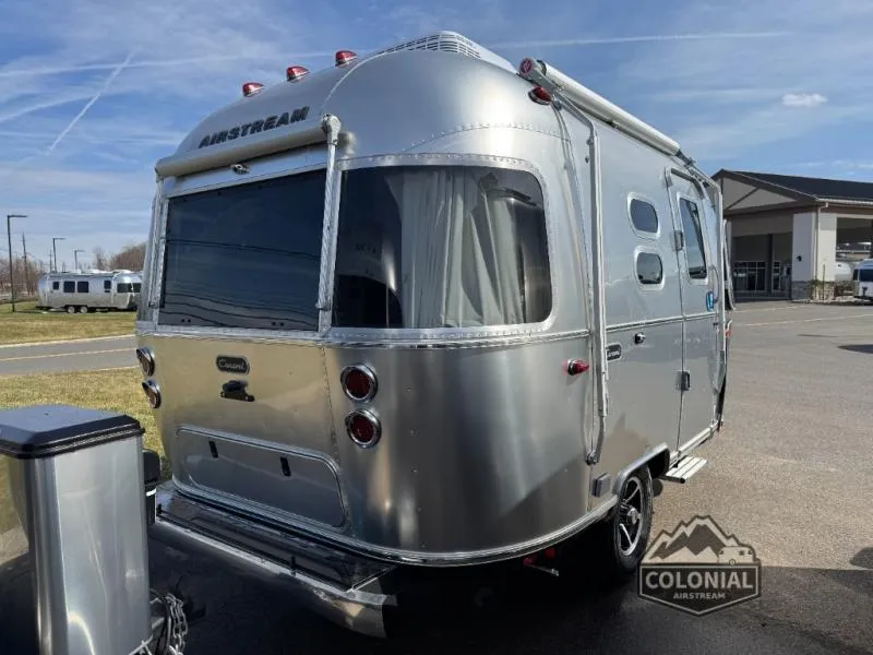 2026 Airstream Caravel 16RB - Photo 3