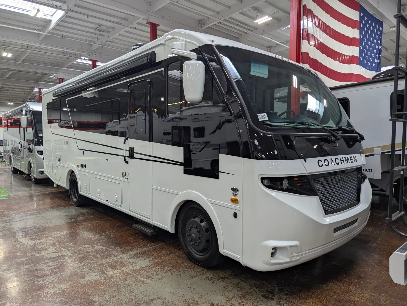 2026 Coachmen Euro 25TB - Photo 2