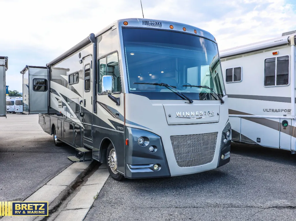 2021 Winnebago Sunstar 32M - Photo 2
