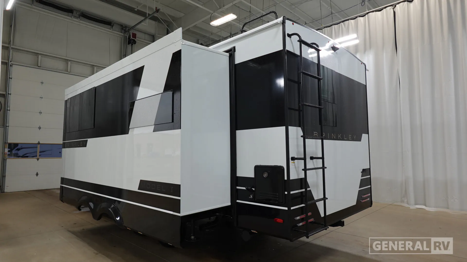 2027 Brinkley Model Z AIR 315 - Photo 4