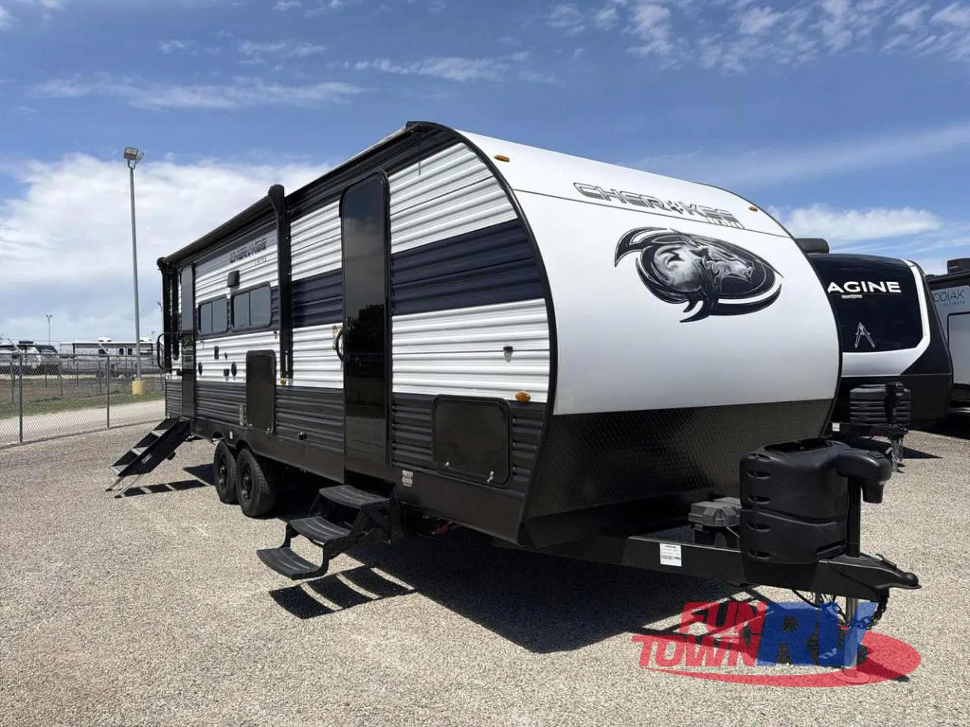 2023 Forest River RV Cherokee 243TR - Photo 2