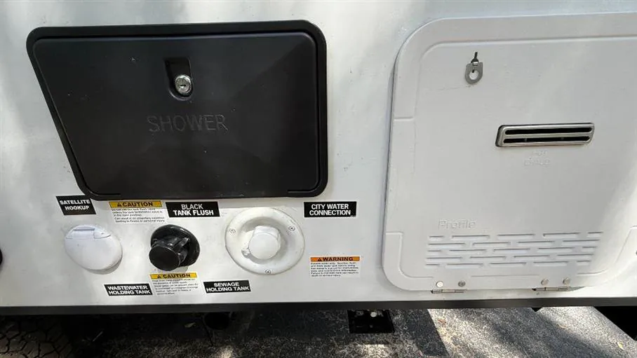 2027 Winnebago Micro Minnie 2108DS, Photos photo 29