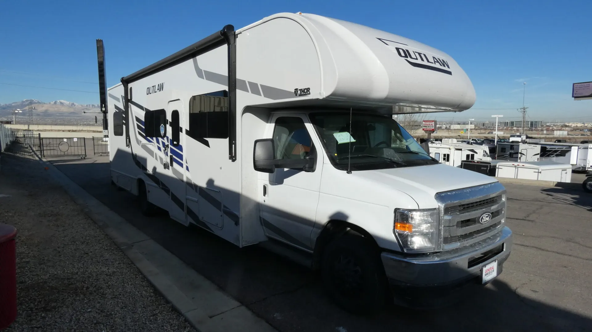 2026 Thor Motor Coach Outlaw 29J - Photo 2