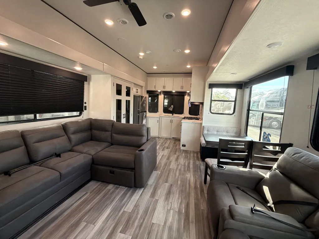 2026 Jayco Jay Flight Bungalow 404LOFT DS, Photos photo 13