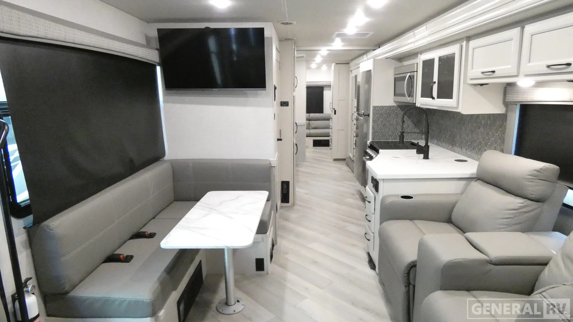 2025 Holiday Rambler Invicta 36Y - Photo 3