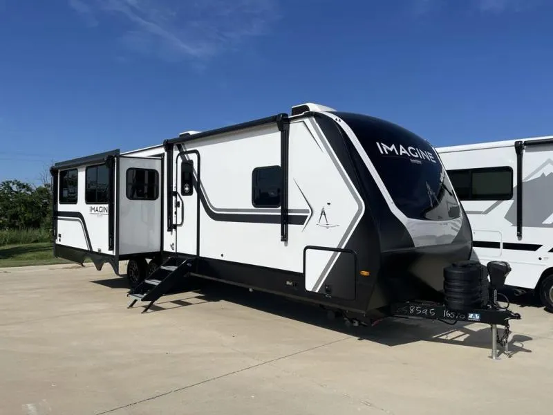 2027 Grand Design Imagine 2970RL - Photo 2