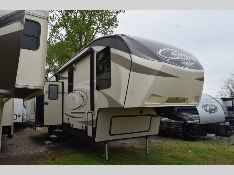 2017 Keystone Cougar 327RLK - Photo 3
