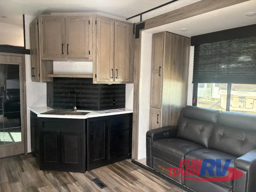 2022 Heartland Gravity 3550, Photos photo 8