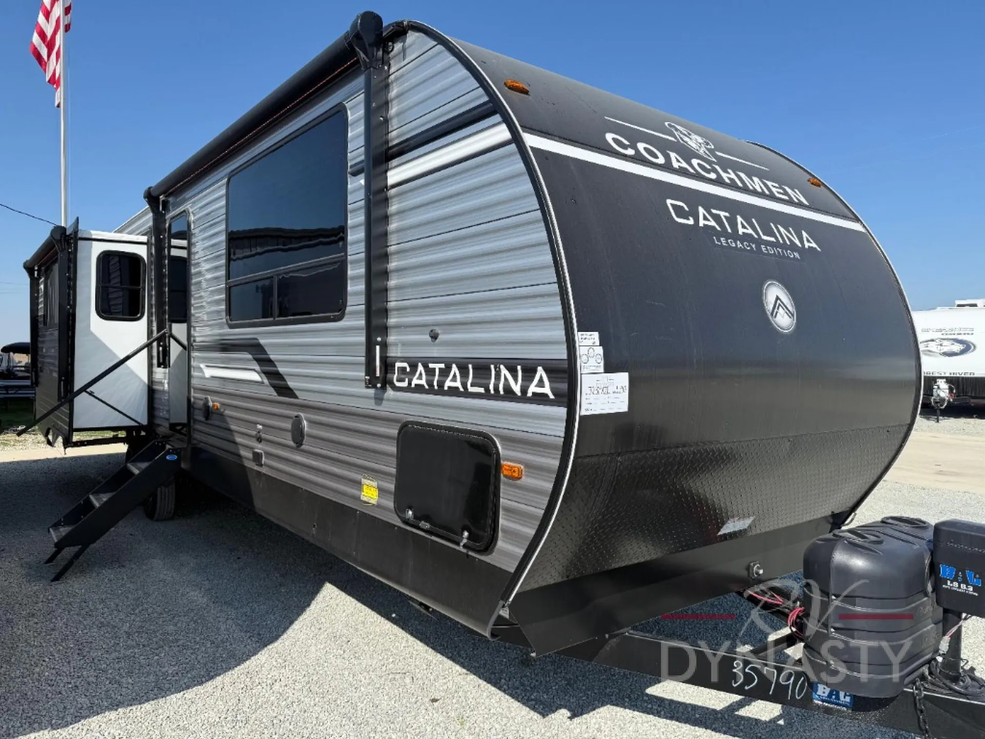 2026 Coachmen Catalina Legacy Edition 323MAZE - Photo 2