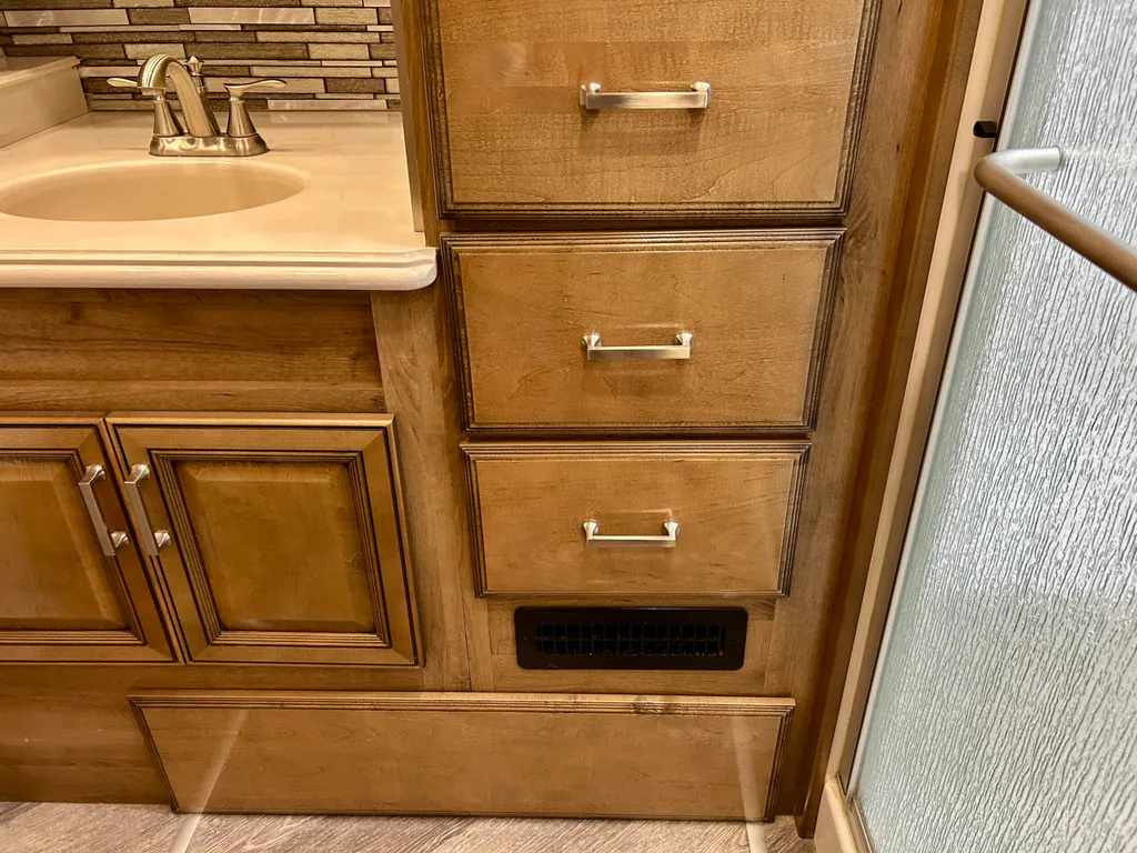 2020 Fleetwood Pace Arrow LXE 38K, Photos photo 37