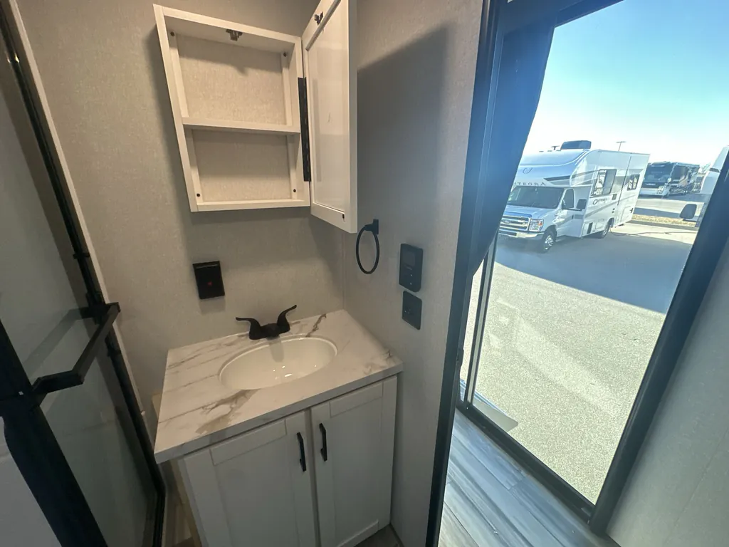 2026 Jayco Jay Flight Bungalow 401LOFT DS, Photos photo 23