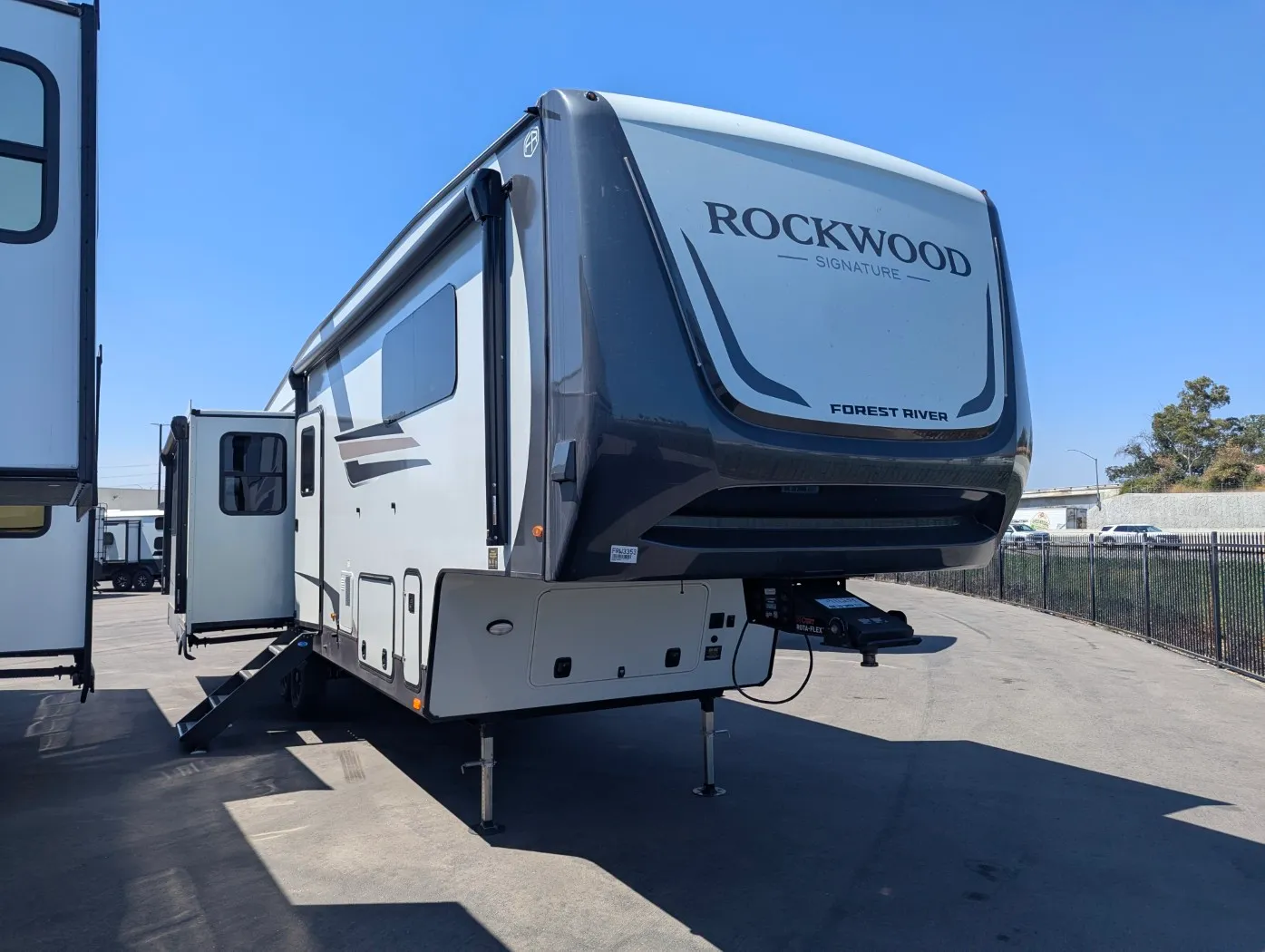 2026 Forest River Rockwood Signature R371RK - Photo 2