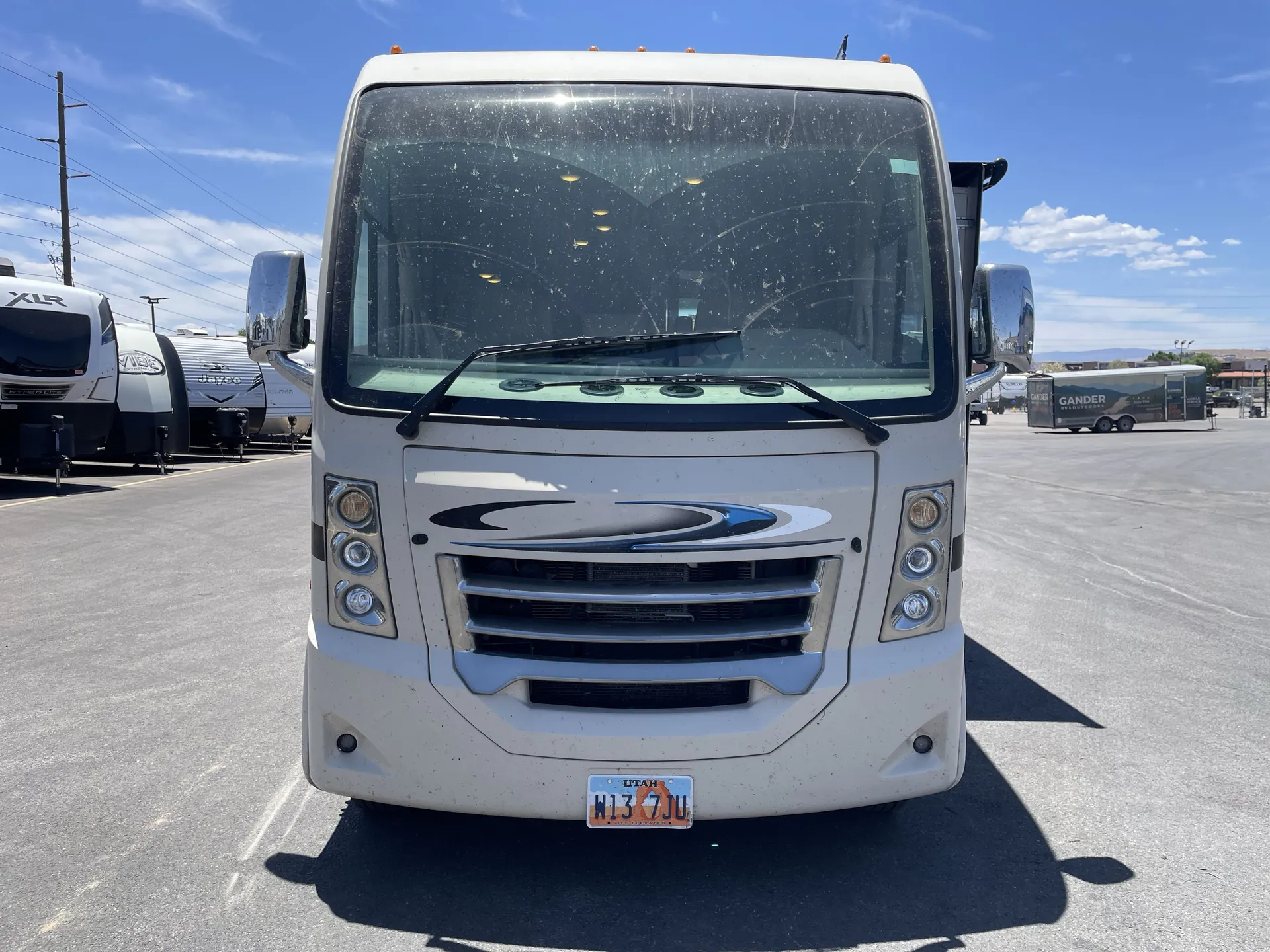 2017 Thor Motor Coach Vegas 24.1 - Photo 3