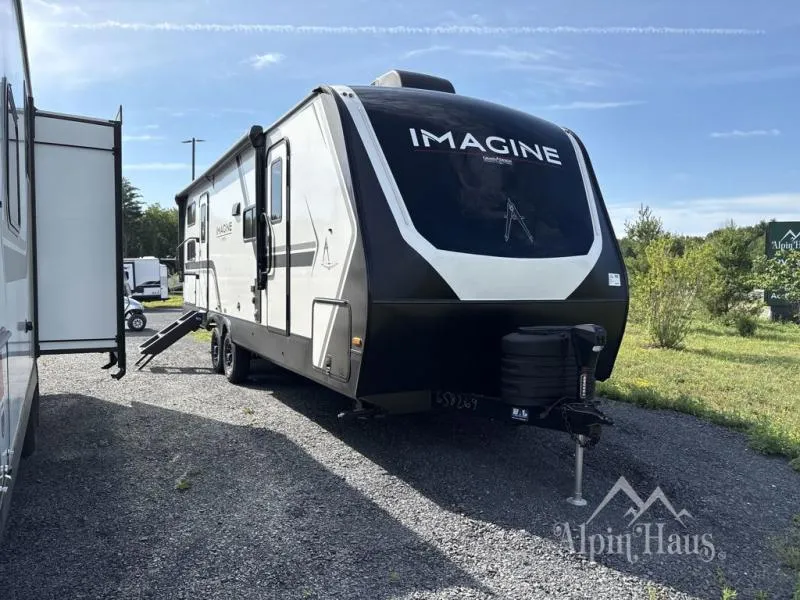 2027 Grand Design Imagine 2800BH - Photo 2