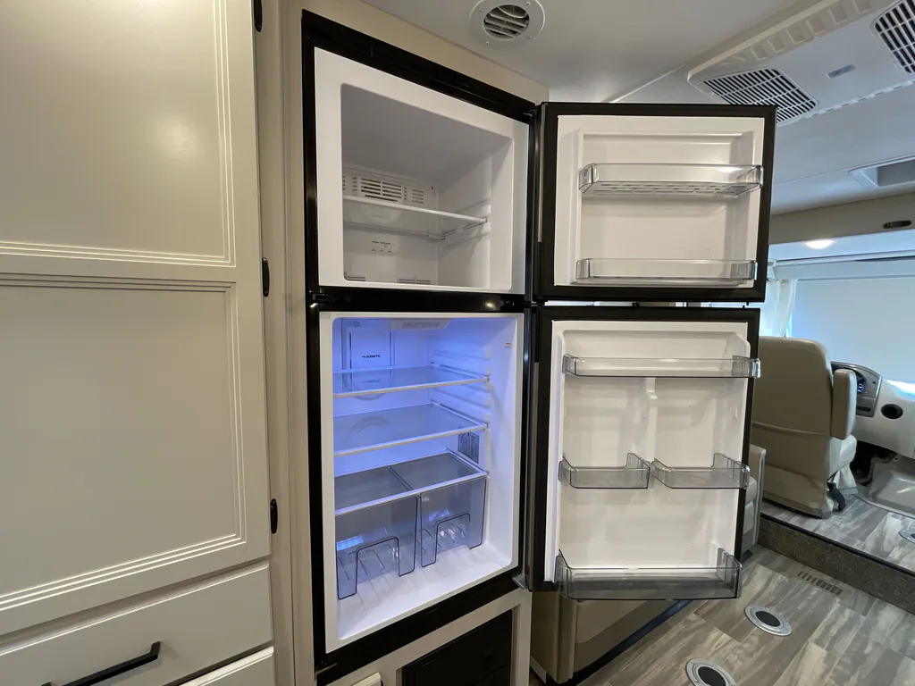 2023 Thor Motor Coach Axis 24.3, Photos photo 5