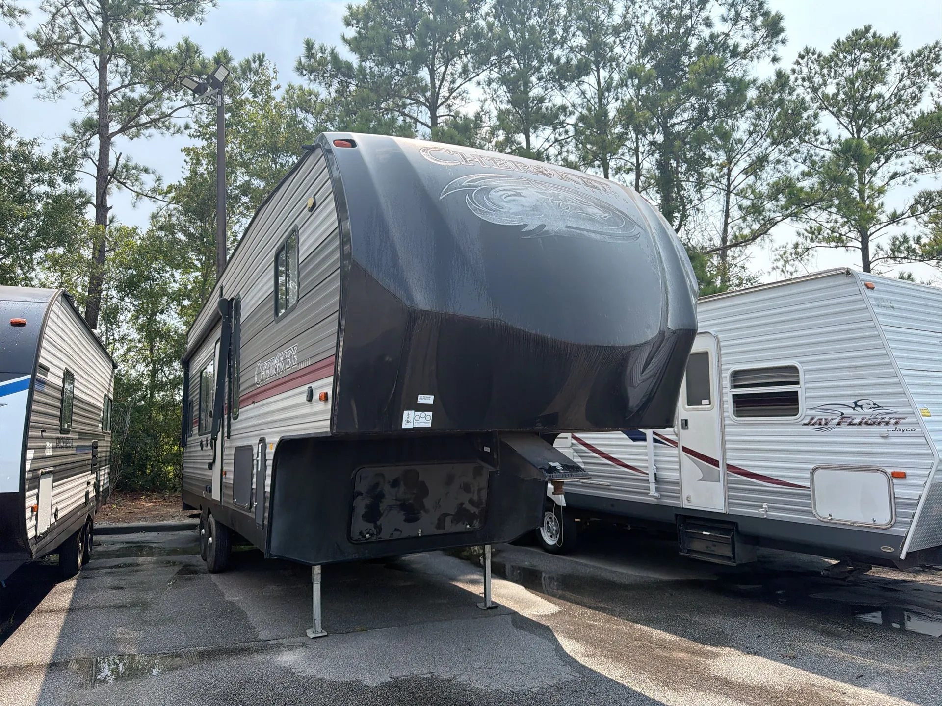 2018 Forest River Cherokee 255RR - Photo 2