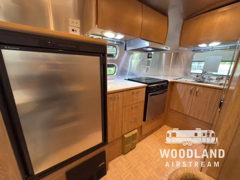 2008 Airstream Safari SE Used    20' - Photo 4