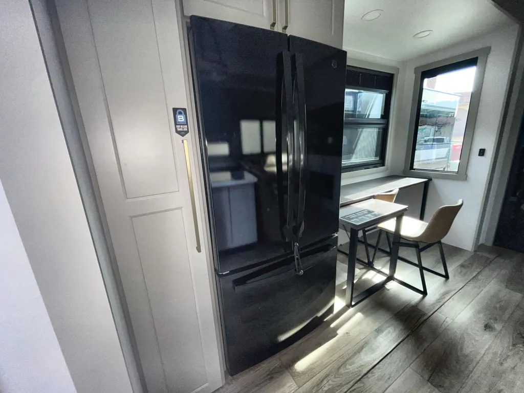 2026 Brinkley Model G 4150, Photos photo 20