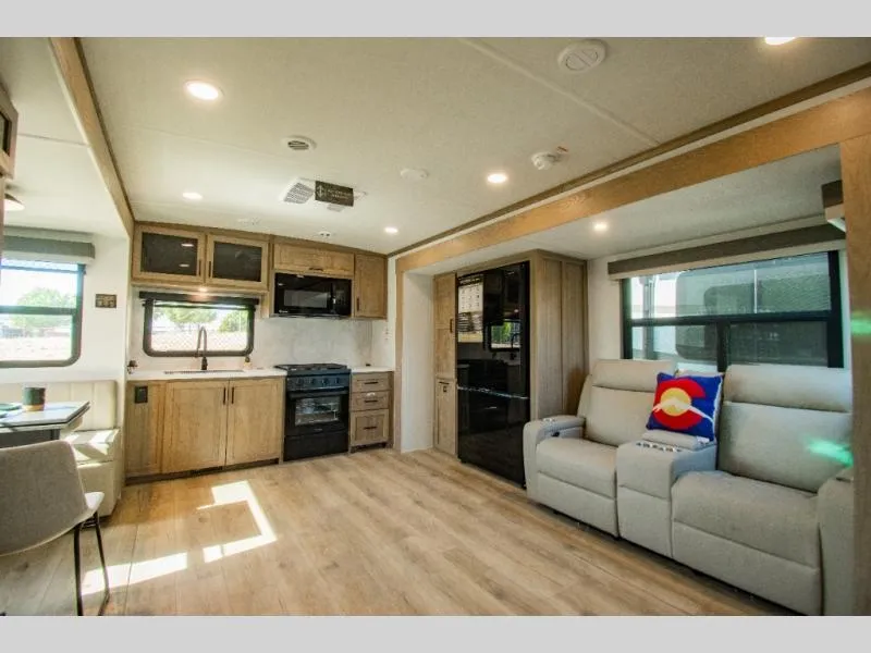 2026 Forest River Rockwood Signature 8332SB - Photo 3