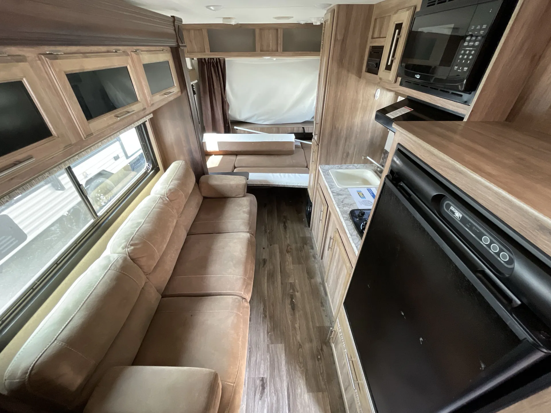 2018 Jayco Jay Feather X19H — living area main