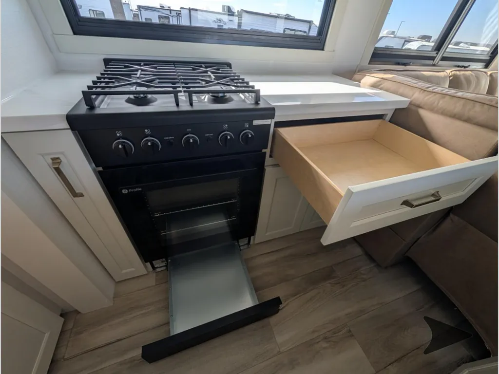 2027 Brinkley Model G 3970, Photos photo 24