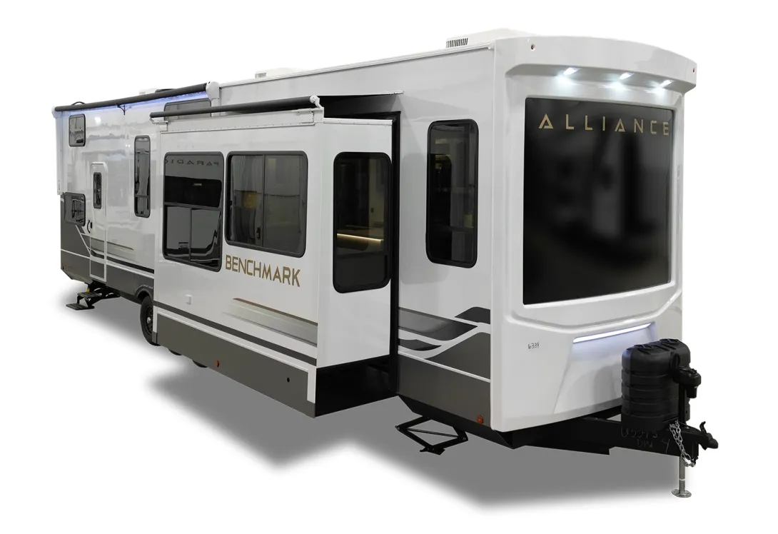 Alliance RV Benchmark 42LFT exterior