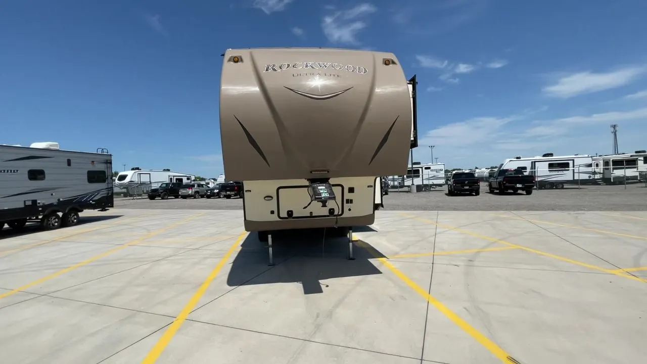 2017 Forest River Rockwood Ultra Lite 2440WS - Photo 4