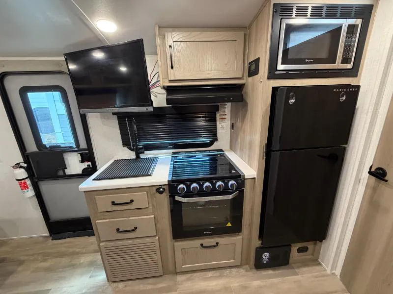 2024 Forest River Flagstaff E-Pro 20FBS — Photo 7