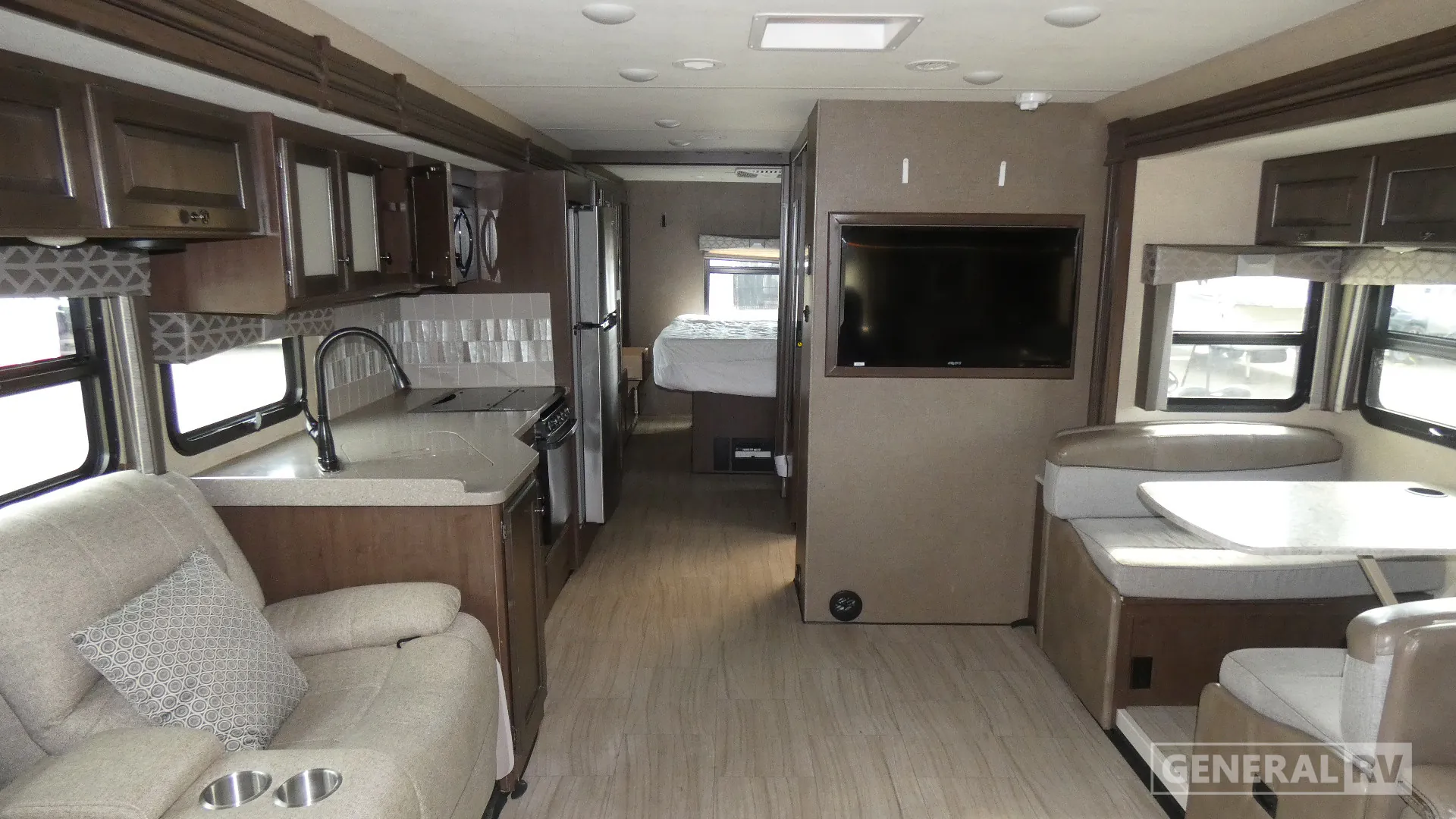 2019 Thor Motor Coach Windsport 34R - Photo 3