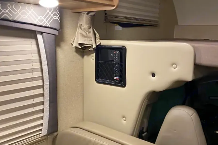 2019 Thor Motor Coach Chateau 22E, Photos photo 7