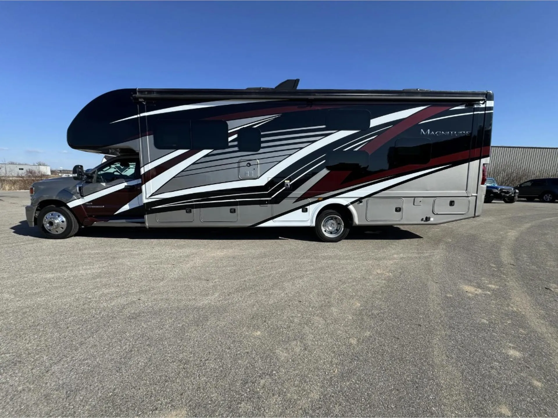 2022 Thor Motor Coach Magnitude RB34 - Photo 4