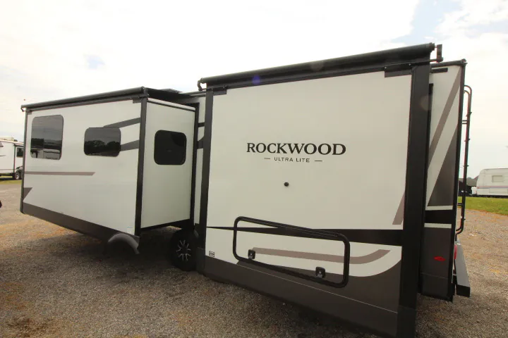 2027 Forest River Rockwood Ultra Lite 2608BS — Photo 6