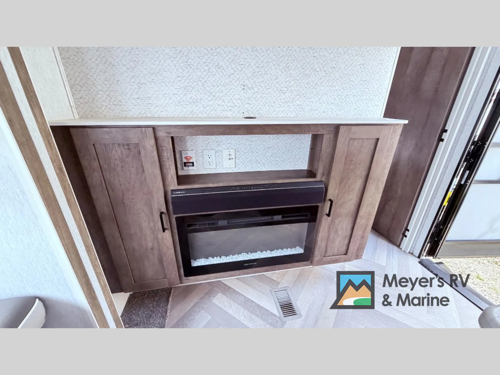 2022 Forest River Wildwood 31KQBTS — Photo 6