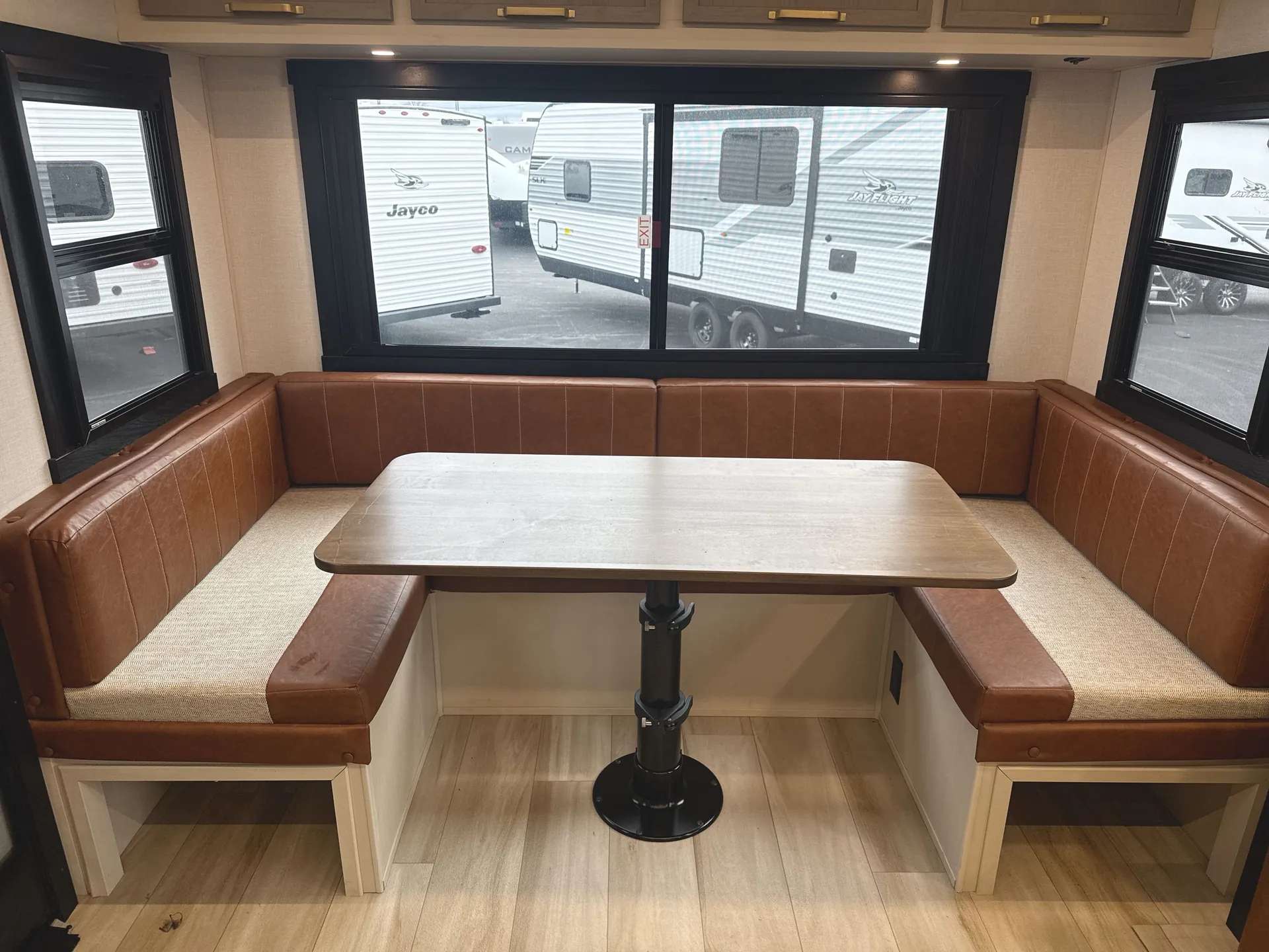 2026 Forest River Wildwood Heritage Glen Hyper-Lyte 24RDHL — living area main