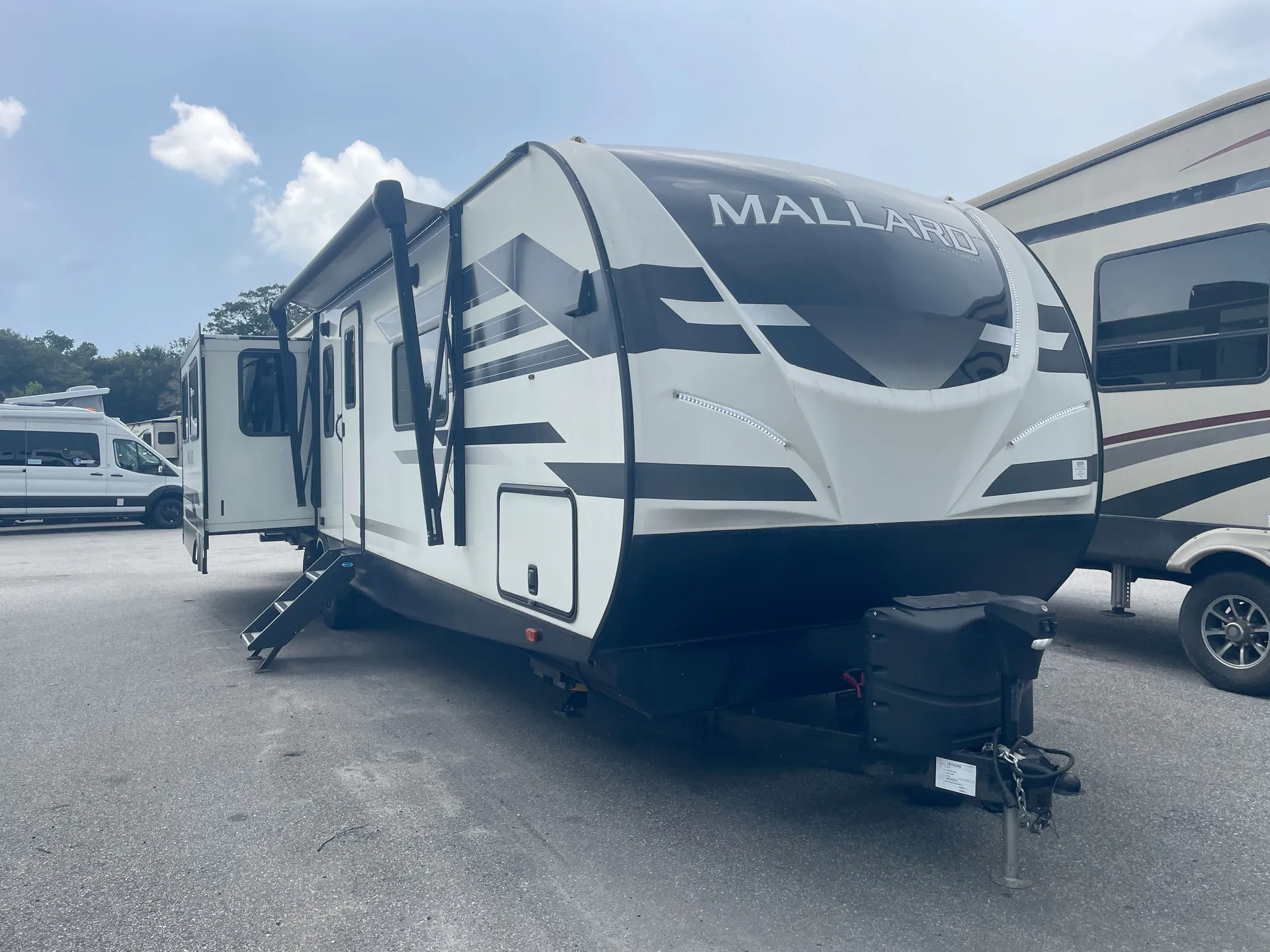 2021 Heartland Mallard M335 - Photo 2