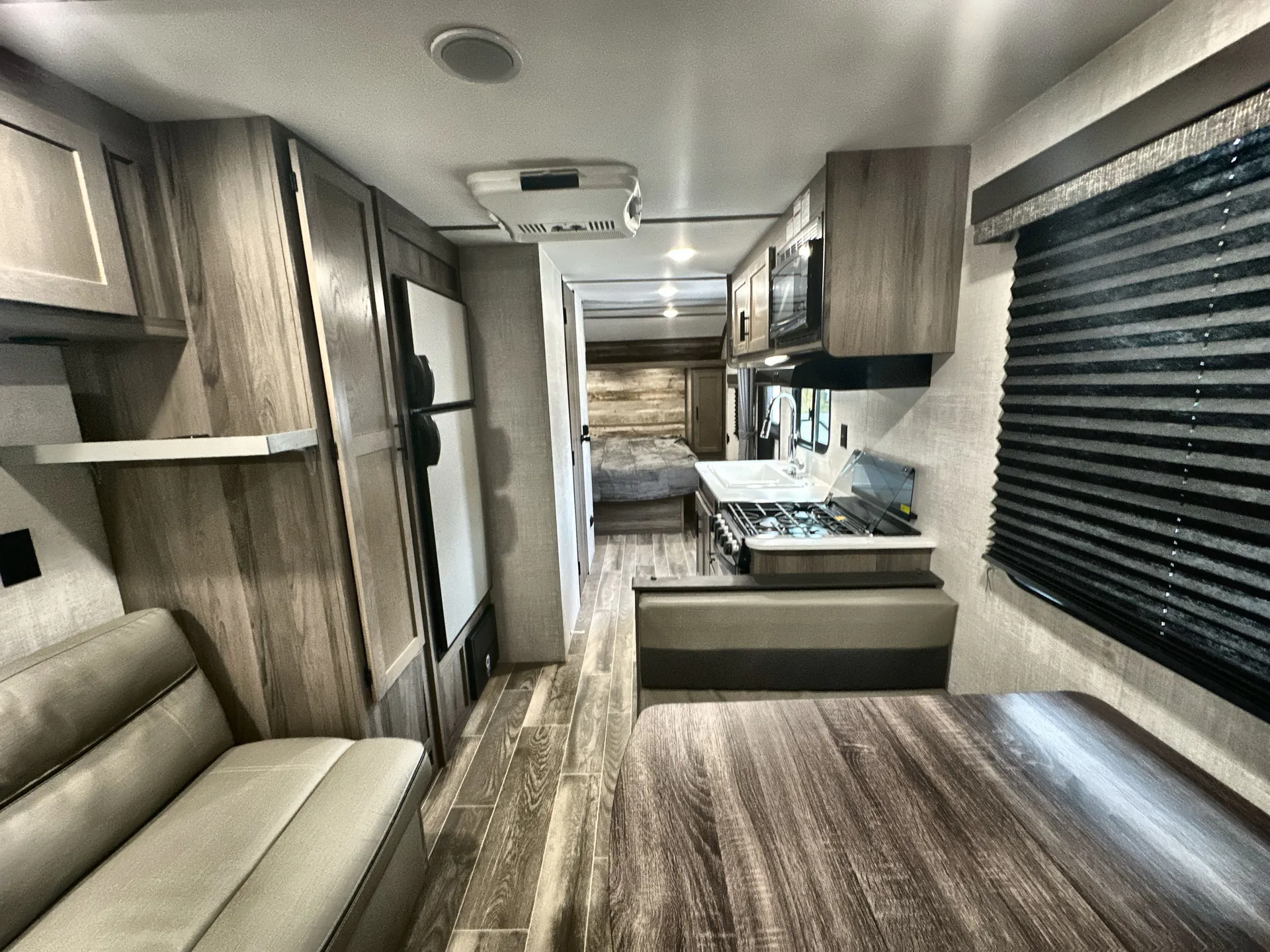 2022 Gulf Stream Ameri-Lite Ultra-Lite 22RSD — living area main