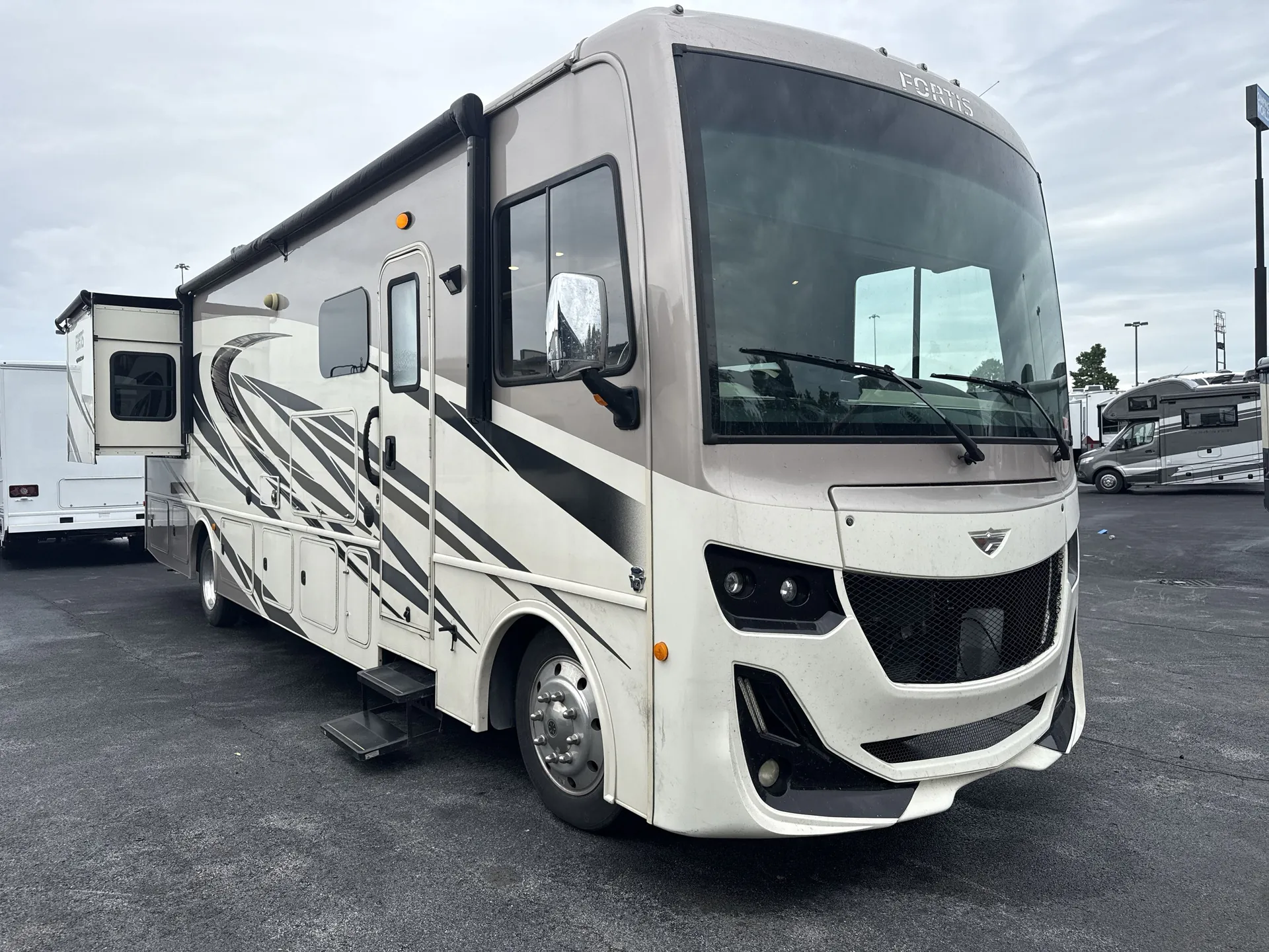2020 fleetwood Fortis 34MB - Photo 2