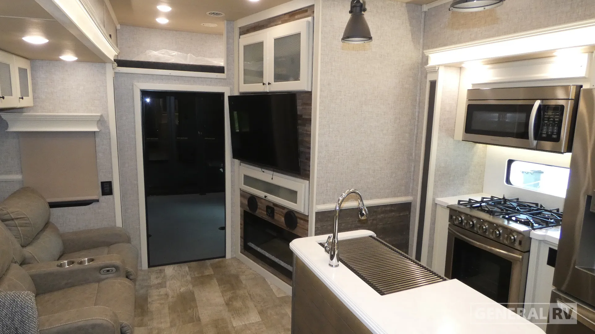 2023 VanLeigh RV Ambition 399TH - Photo 3