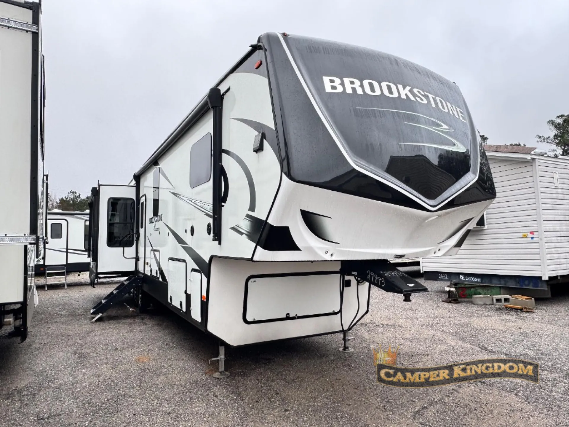 2023 Coachmen Brookstone 398MBL - Photo 2