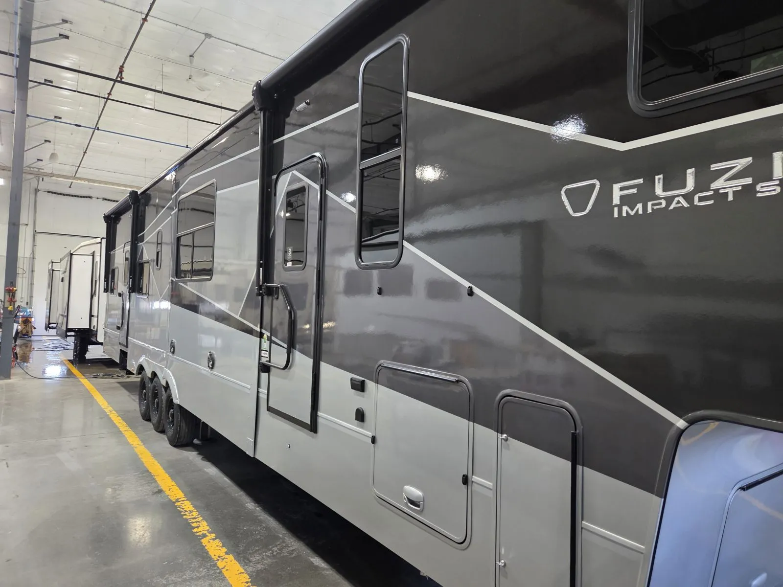 2026 Keystone Rv Impact 418 - Photo 4